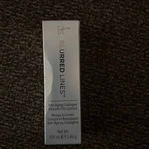 IT Cosmetics Blurred Lines Lipstick Je Ne Sais Quoi